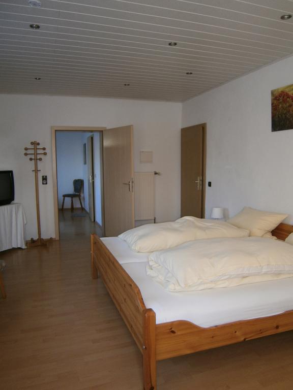 Hotel Strauss Waldbronn Kamer foto
