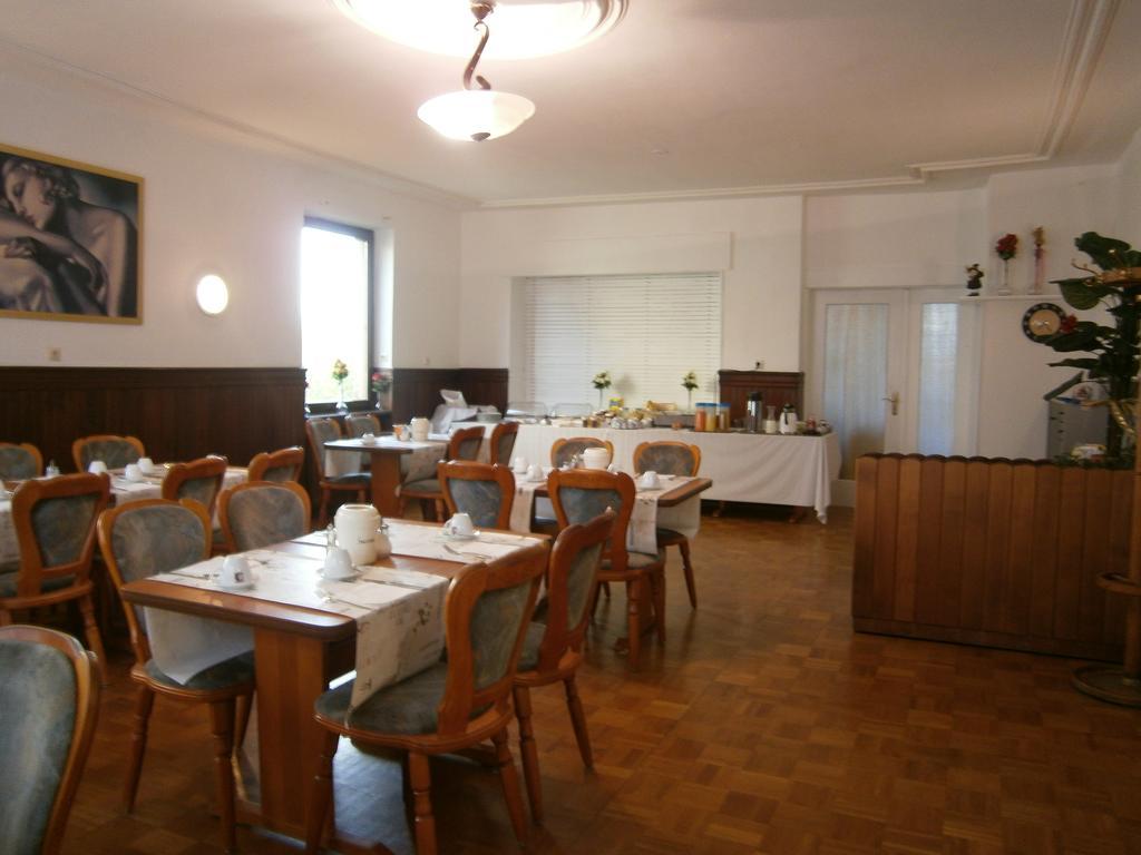 Hotel Strauss Waldbronn Buitenkant foto