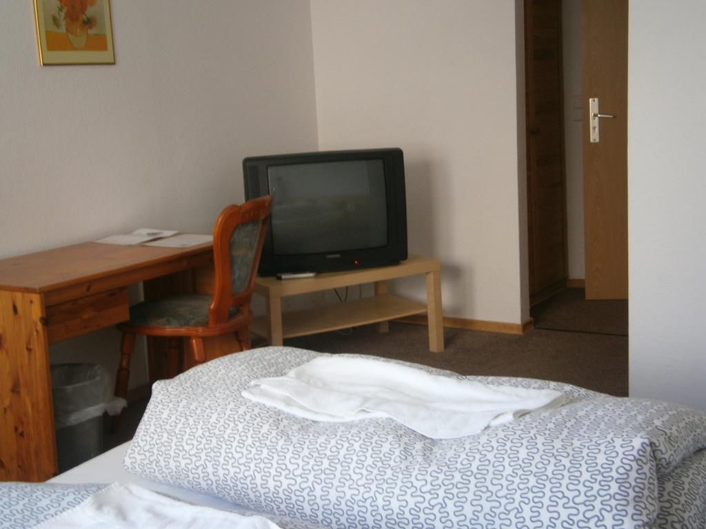 Hotel Strauss Waldbronn Kamer foto