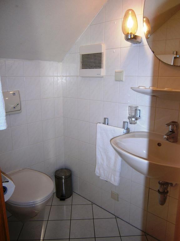 Hotel Strauss Waldbronn Kamer foto