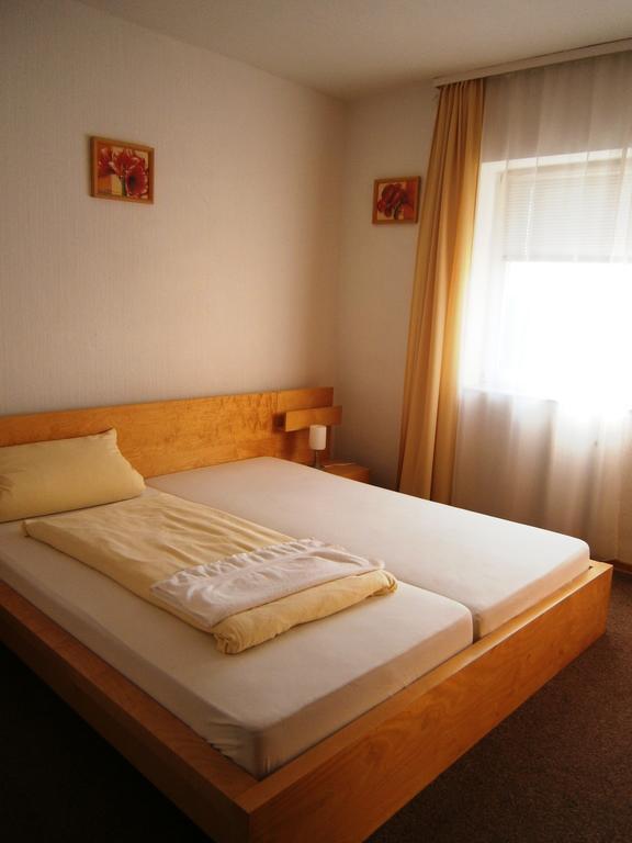 Hotel Strauss Waldbronn Kamer foto